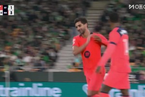 半场上演帽子戏法！费兰弧顶远射折射变线入网！巴萨4-1贝蒂斯！